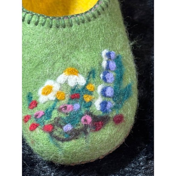 Handmade  Alpaca Spring Green Floral Felted Slippers Leather  Soles - Picture 2 of 7